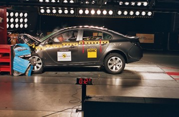Краш тест Opel Vauxhall Insignia